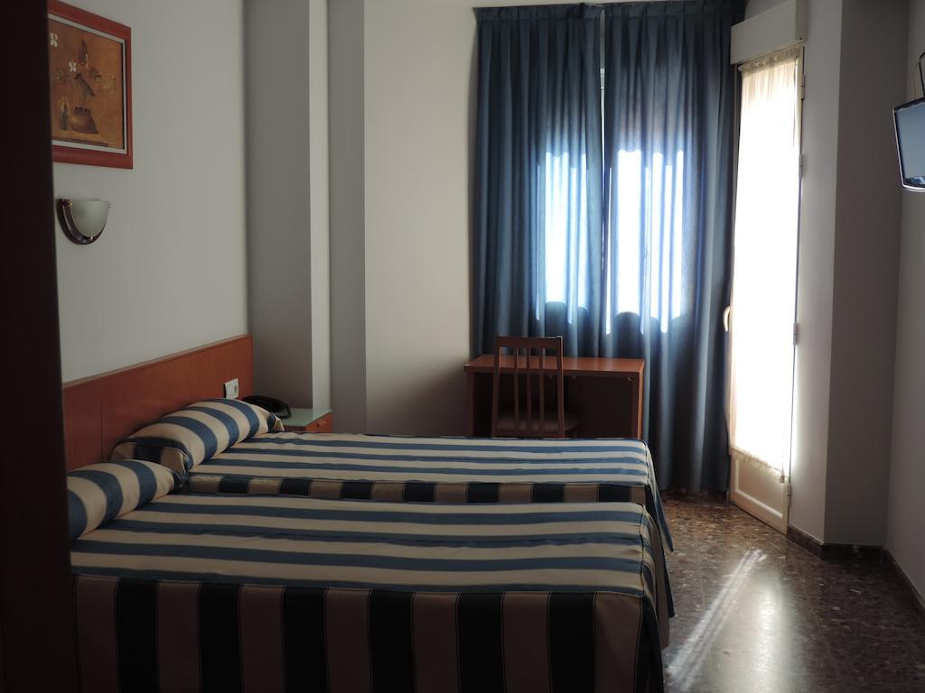 Hotel Costa San Antonio Кульера Экстерьер фото
