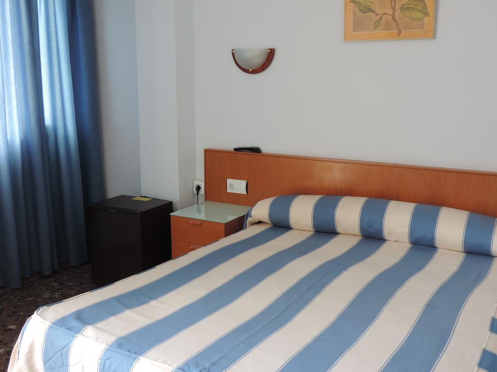 Hotel Costa San Antonio Кульера Экстерьер фото