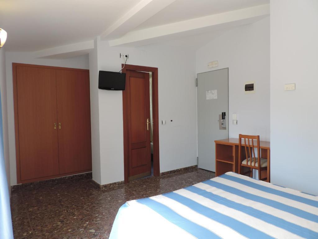 Hotel Costa San Antonio Кульера Экстерьер фото